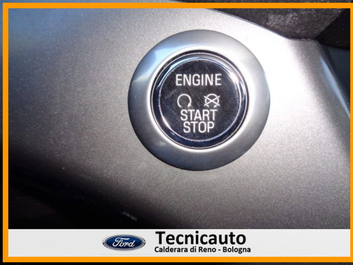 Ford Kuga 2.0 TDCI 150 CV S&S 4WD Titanium X (19)