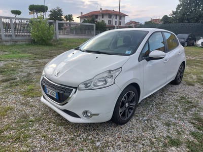 Peugeot 208 HDi 68 CV 5 porte Allure usata