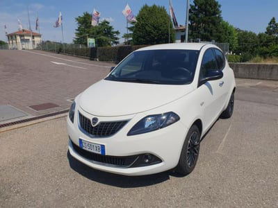 Lancia Ypsilon 1.0 FireFly 5 porte S&S Hybrid Ecochic A. Ferretti usata