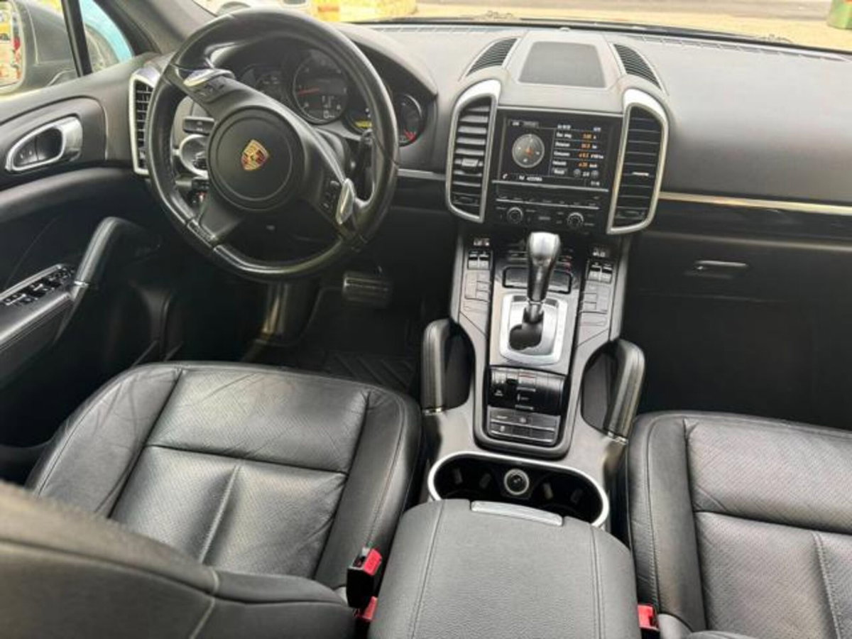 Porsche Cayenne 3.0 Diesel (9)
