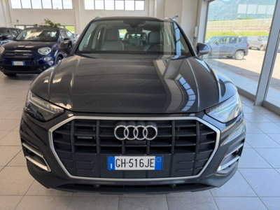 Audi Q5 50 TFSI e quattro S tronic Business Design (2)