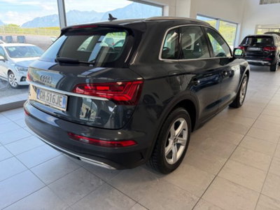 Audi Q5 50 TFSI e quattro S tronic Business Design (5)