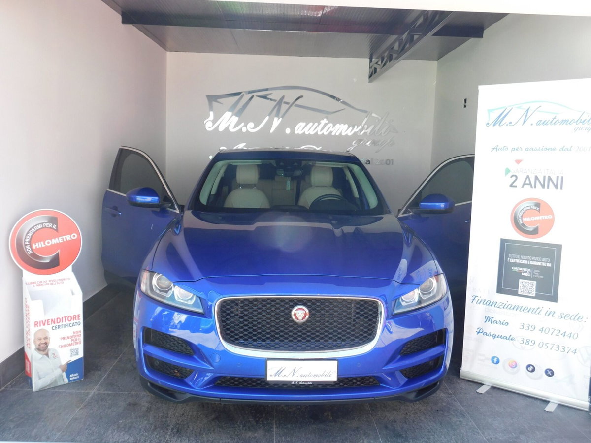Jaguar F-Pace 2.0 D 180 CV AWD Prestige (11)