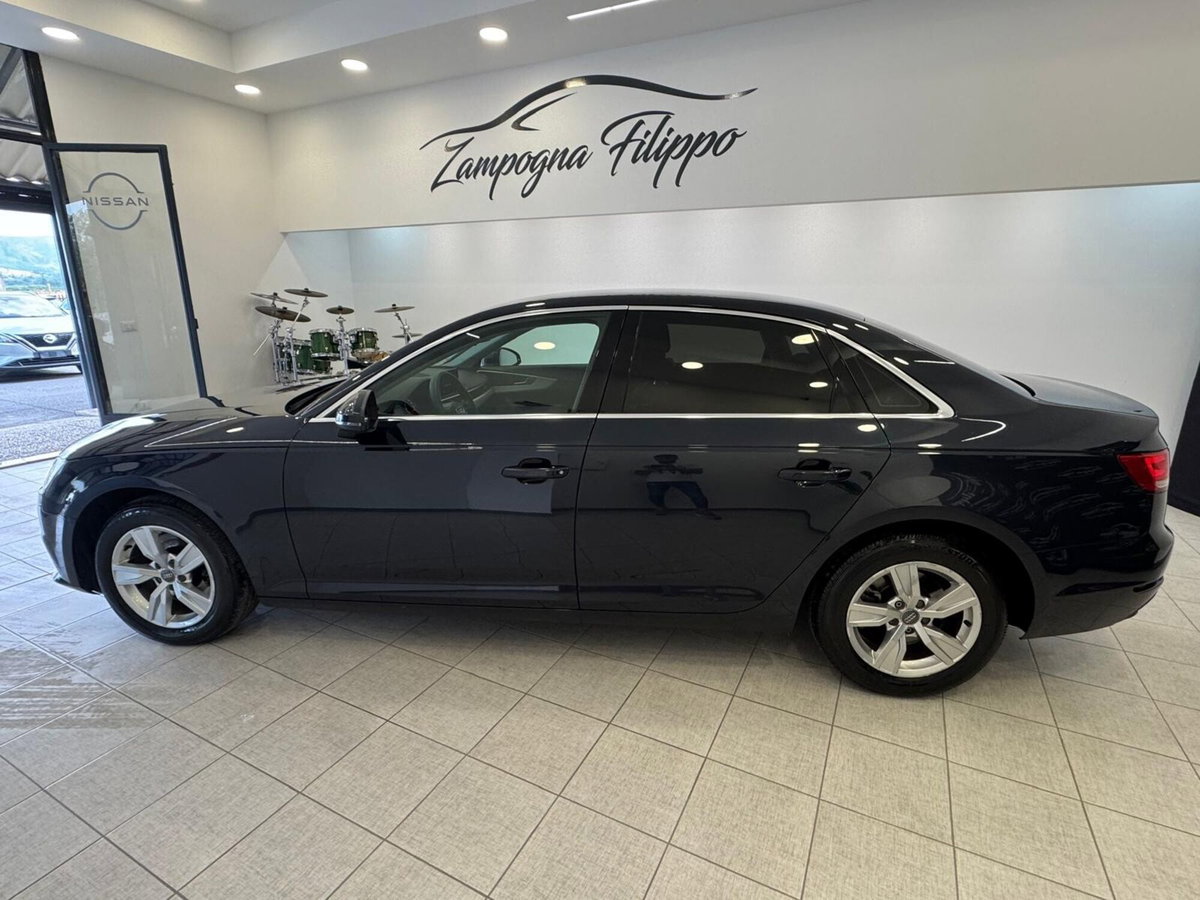 Audi A4 2.0 TDI 150 CV ultra (10)
