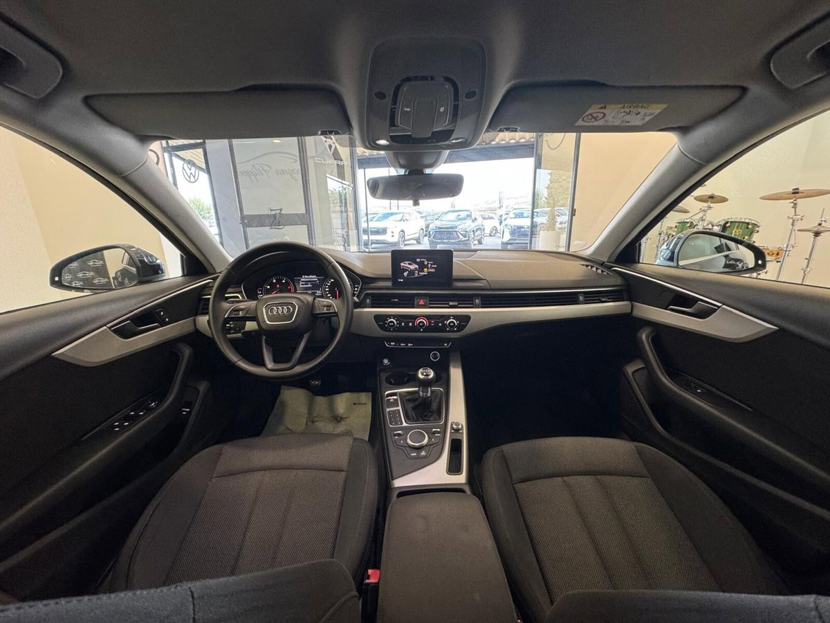Audi A4 2.0 TDI 150 CV ultra (13)