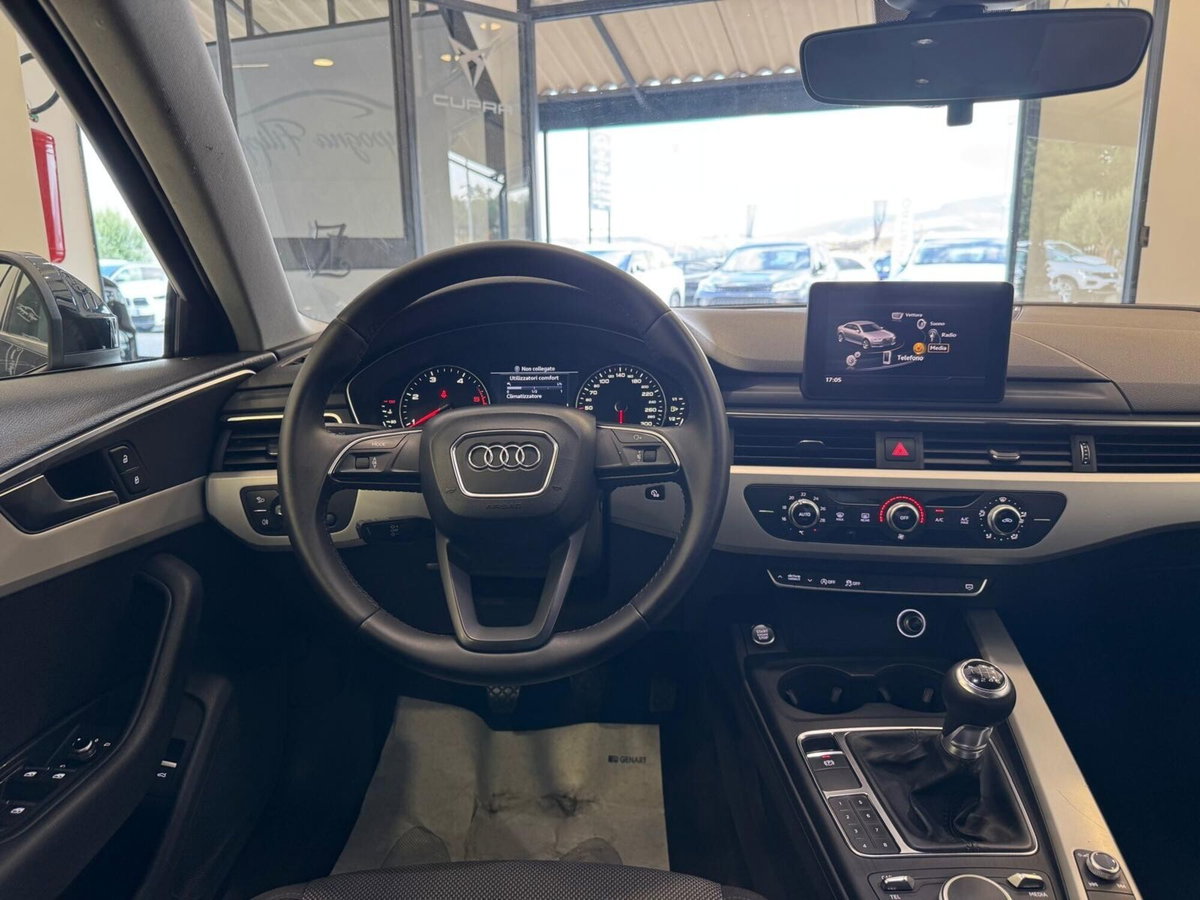 Audi A4 2.0 TDI 150 CV ultra (17)