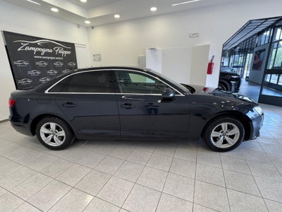 Audi A4 2.0 TDI 150 CV ultra (6)