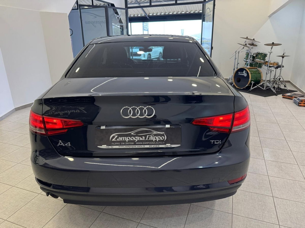 Audi A4 2.0 TDI 150 CV ultra (8)