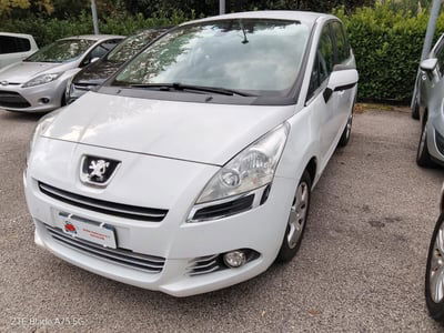 Peugeot 5008 1.6 HDi 112CV Allure usata