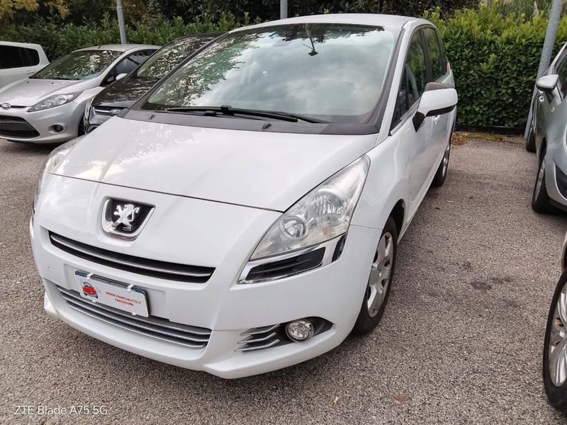 Peugeot 5008 1.6 HDi 112CV Allure