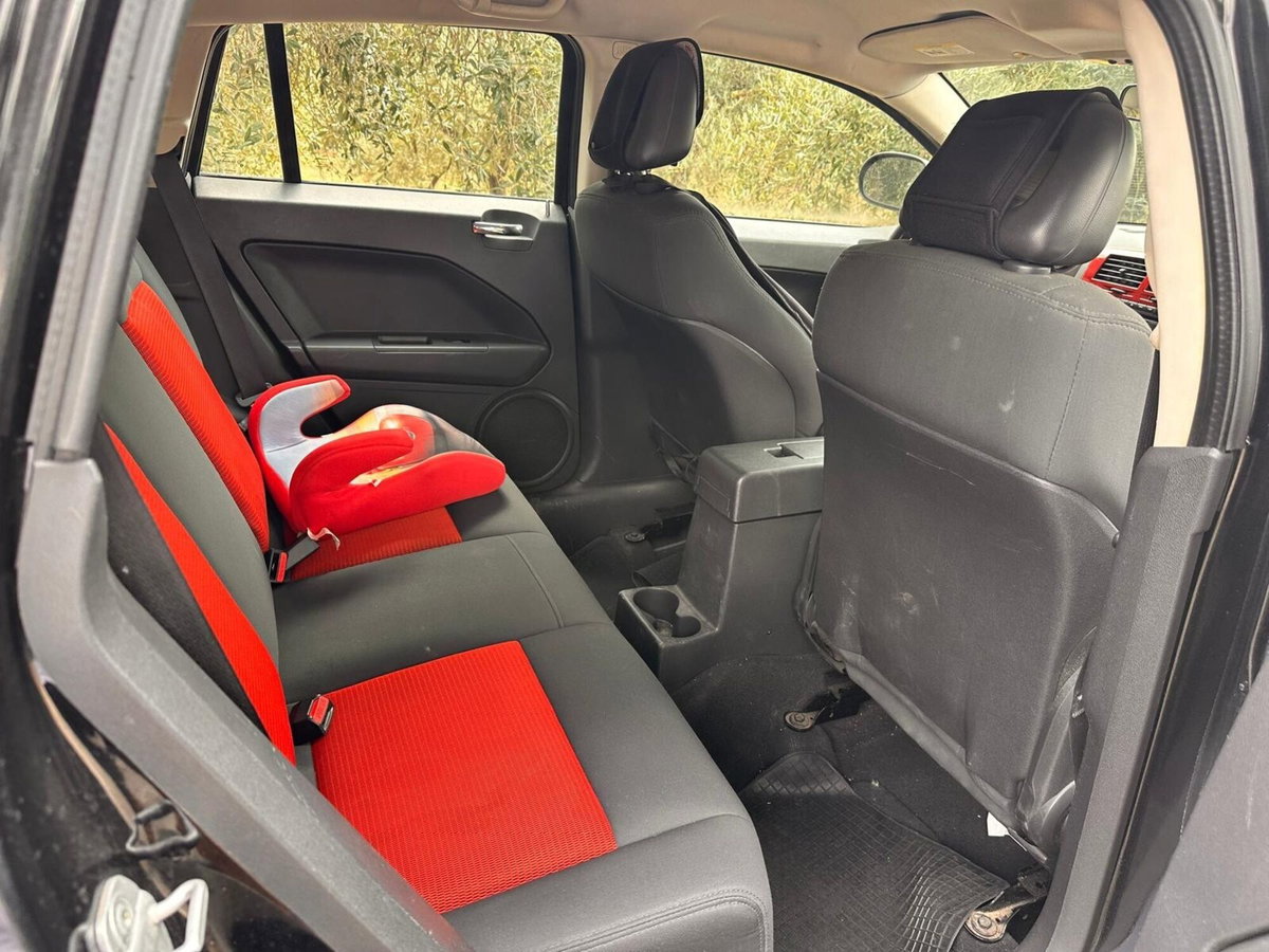 Dodge Caliber 2.0 Turbodiesel DPF SXT Sport (6)