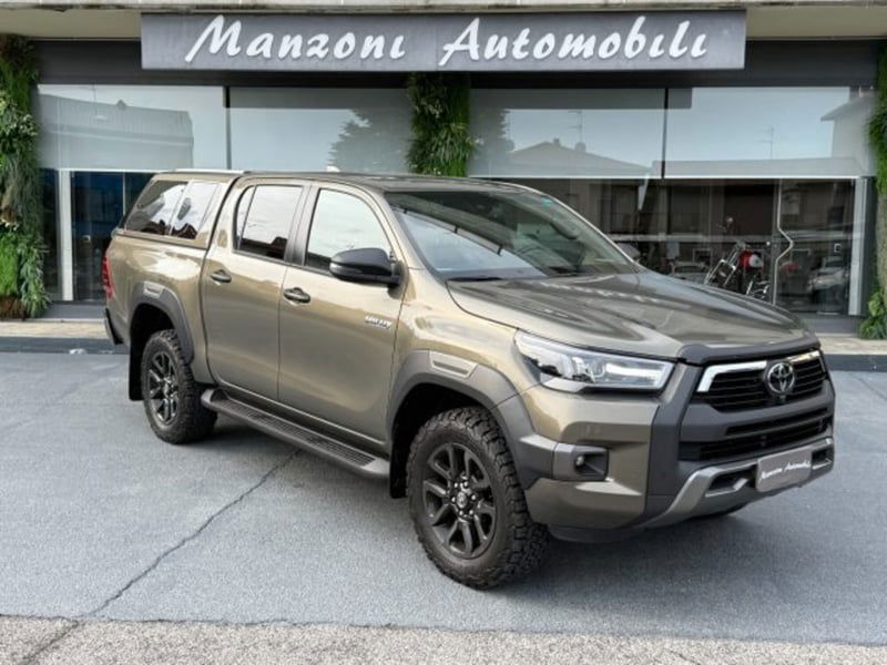 Toyota Hilux 2.8 D A/T 4WD porte Double Cab Invincible