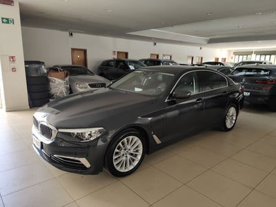 BMW Serie 5 530e Luxury usata
