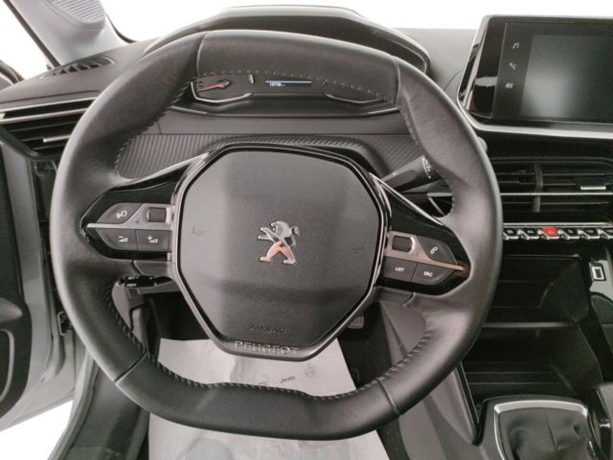 Peugeot 208 1.2 puretech Active s&s 75cv (8)