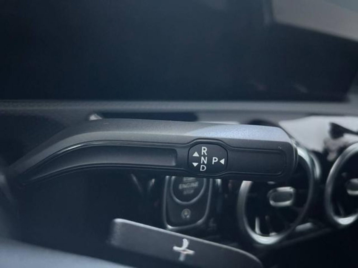 Mercedes-Benz Classe A Sedan 180 d Progressive Advanced Plus auto (15)