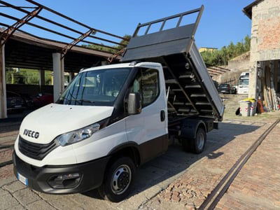 Iveco Daily Telaio 35C16H BTor 3.0 HPT PC-RG Cabinato usata