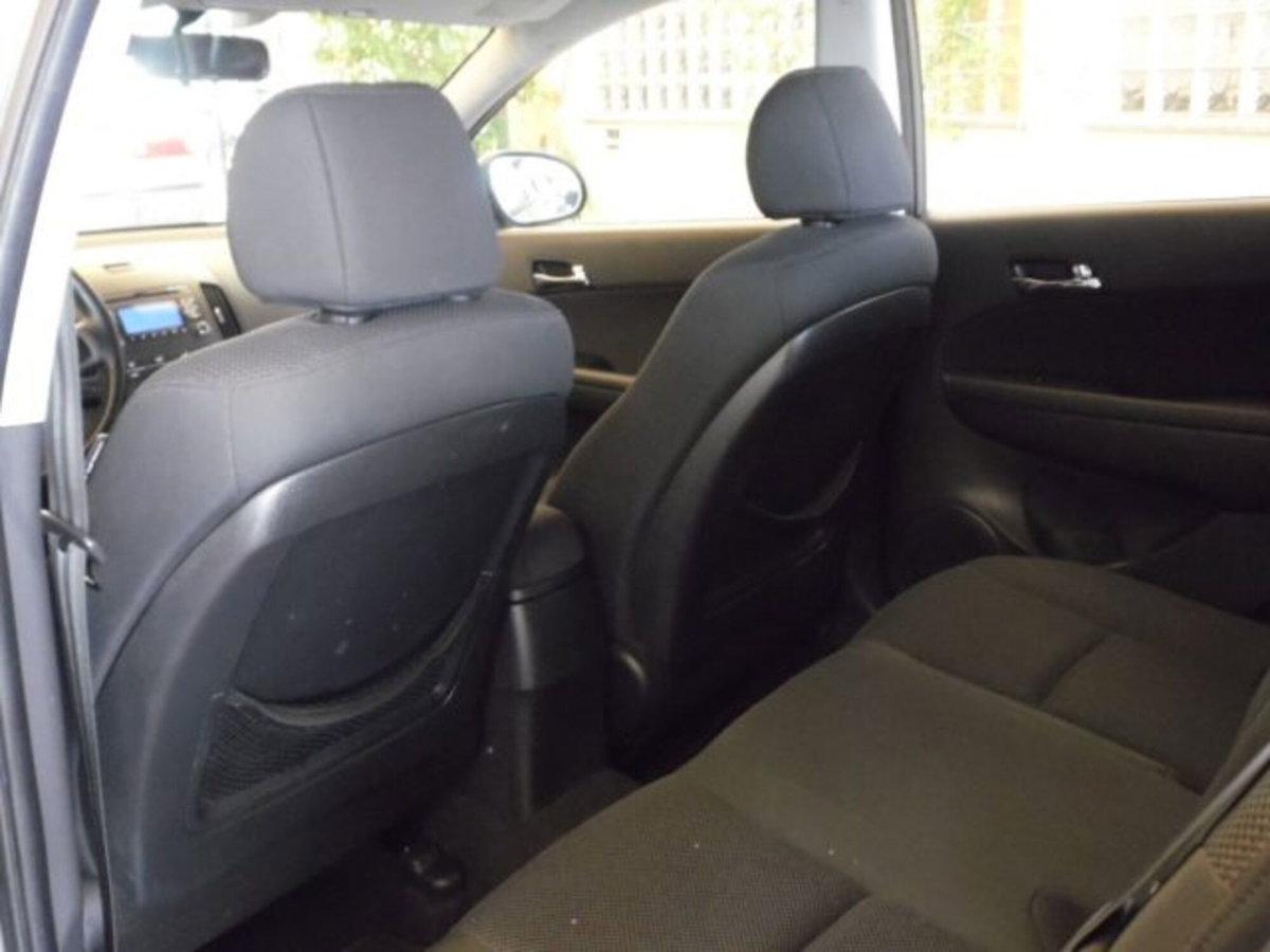 Hyundai i30 Station Wagon 1.6 CRDi VGT 16V 115CV Active (11)