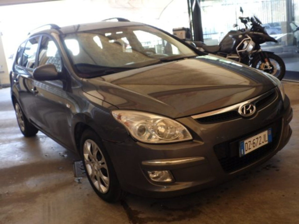 Hyundai i30 Station Wagon 1.6 CRDi VGT 16V 115CV Active (8)