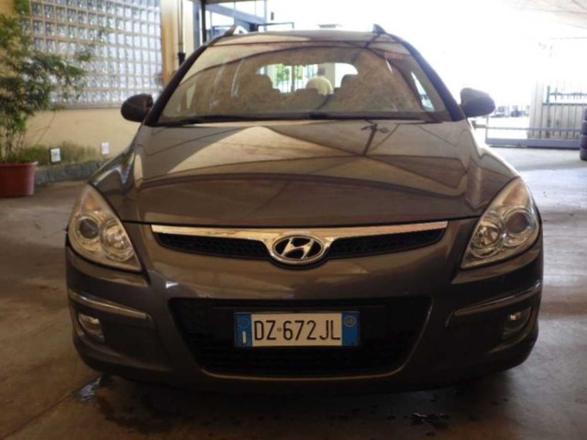 Hyundai i30 Station Wagon 1.6 CRDi VGT 16V 115CV Active (9)