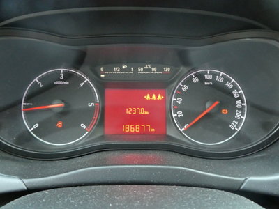 Opel Corsa 1.3 CDTI 5 porte (13)