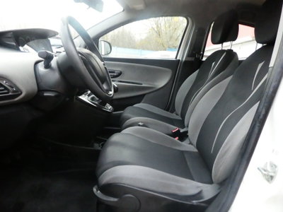 Lancia Ypsilon 1.3 MJT 16V 95 CV 5 porte S&S Silver (15)