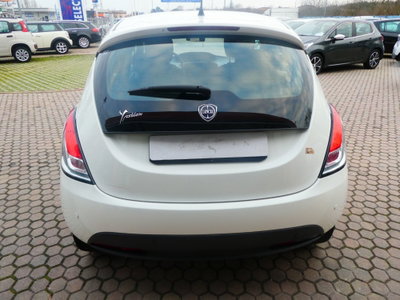 Lancia Ypsilon 1.3 MJT 16V 95 CV 5 porte S&S Silver (8)