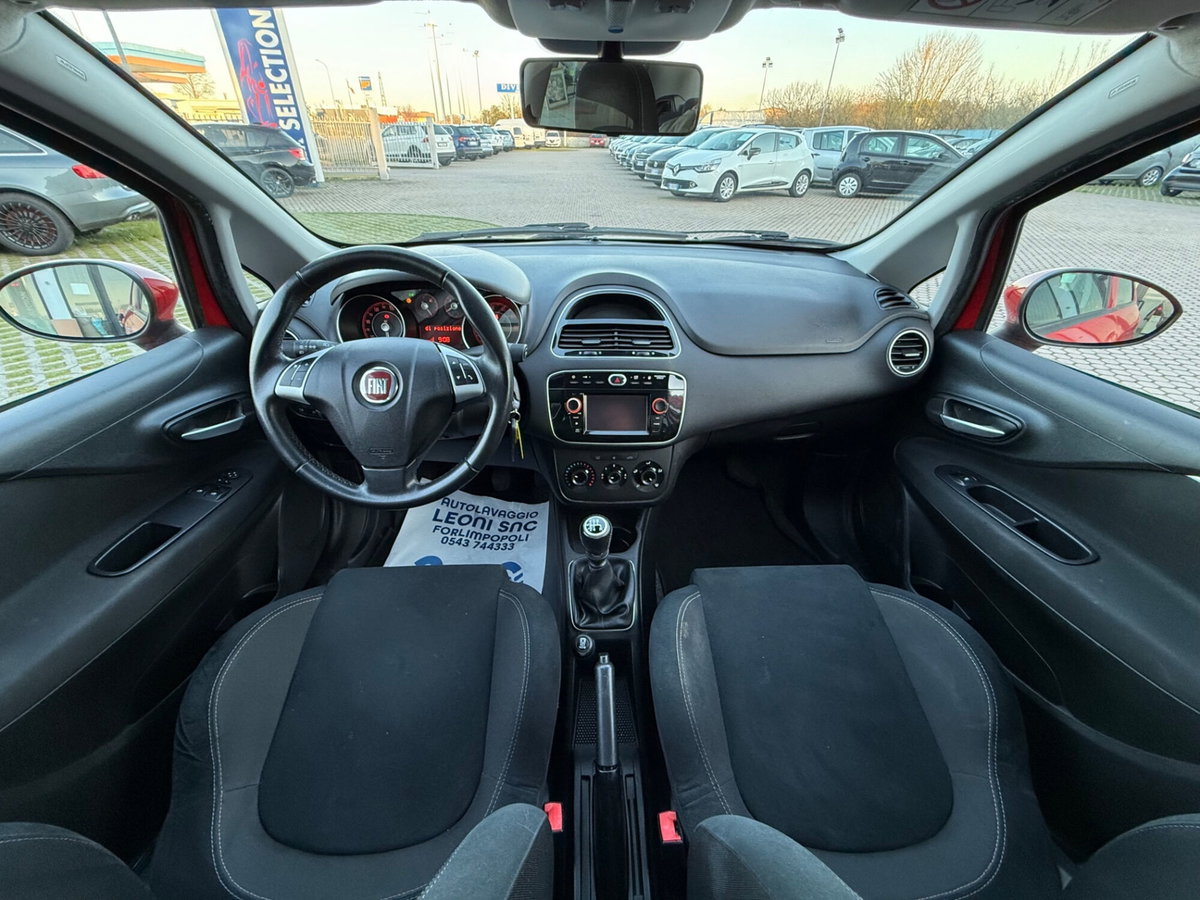 Fiat Punto 1.4 8V 5 porte Natural Power Virgin Radio (10)