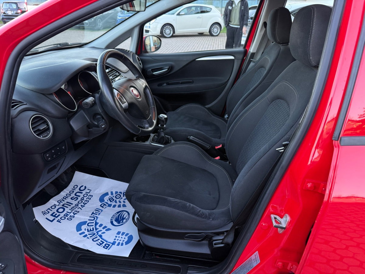 Fiat Punto 1.4 8V 5 porte Natural Power Virgin Radio (15)