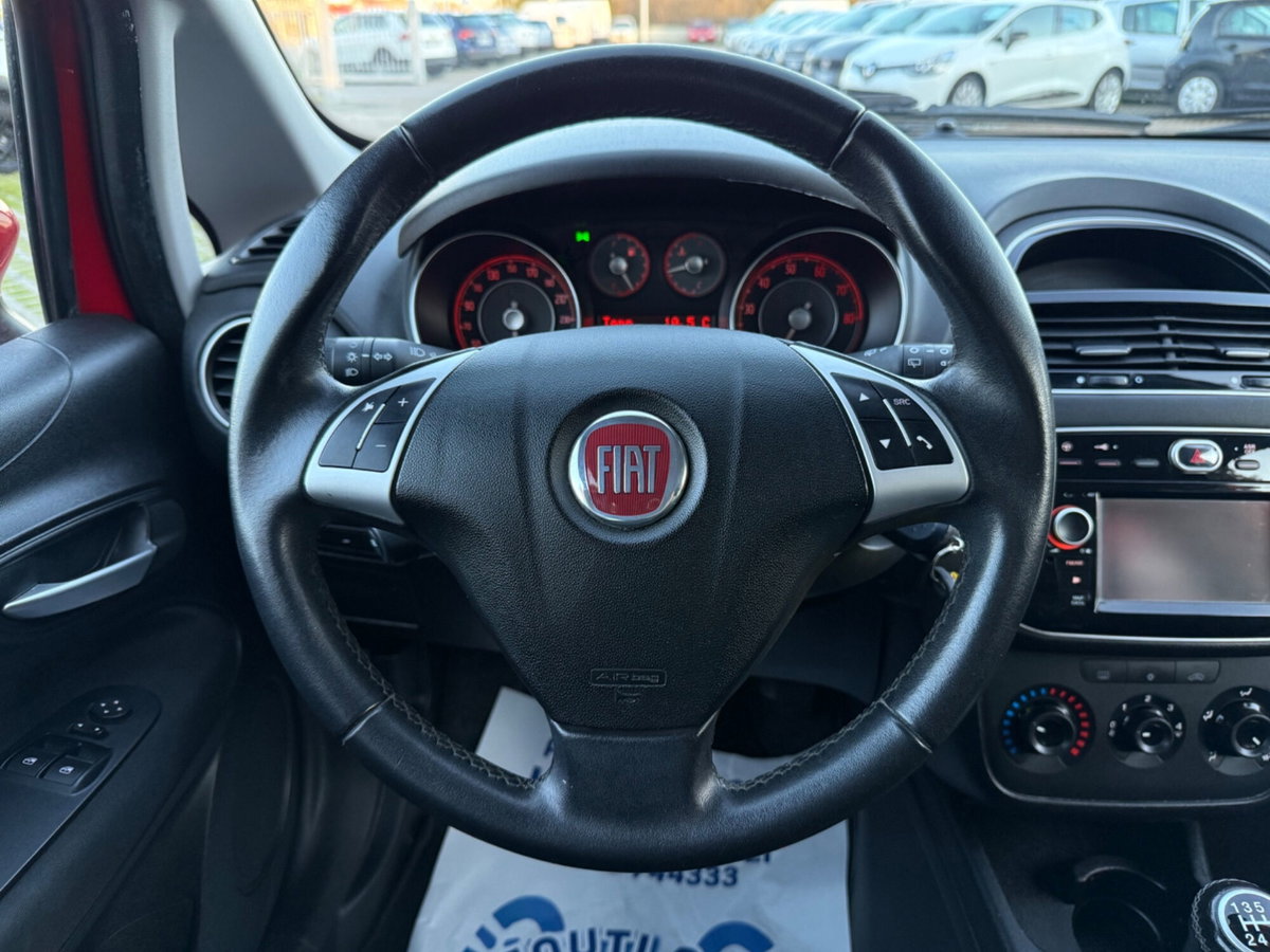 Fiat Punto 1.4 8V 5 porte Natural Power Virgin Radio (17)
