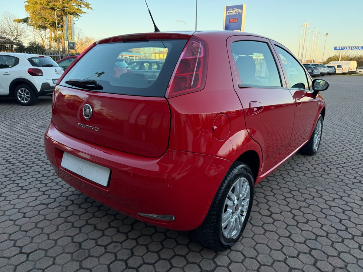 Fiat Punto 1.4 8V 5 porte Natural Power Virgin Radio (6)