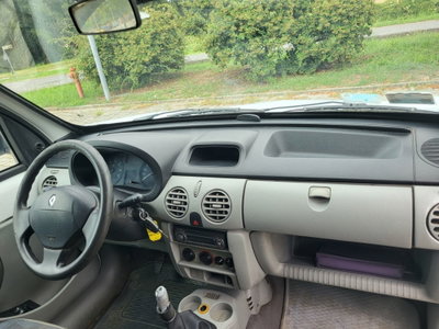 Renault Kangoo 1.5 dCi/70CV 4p. Pack (10)