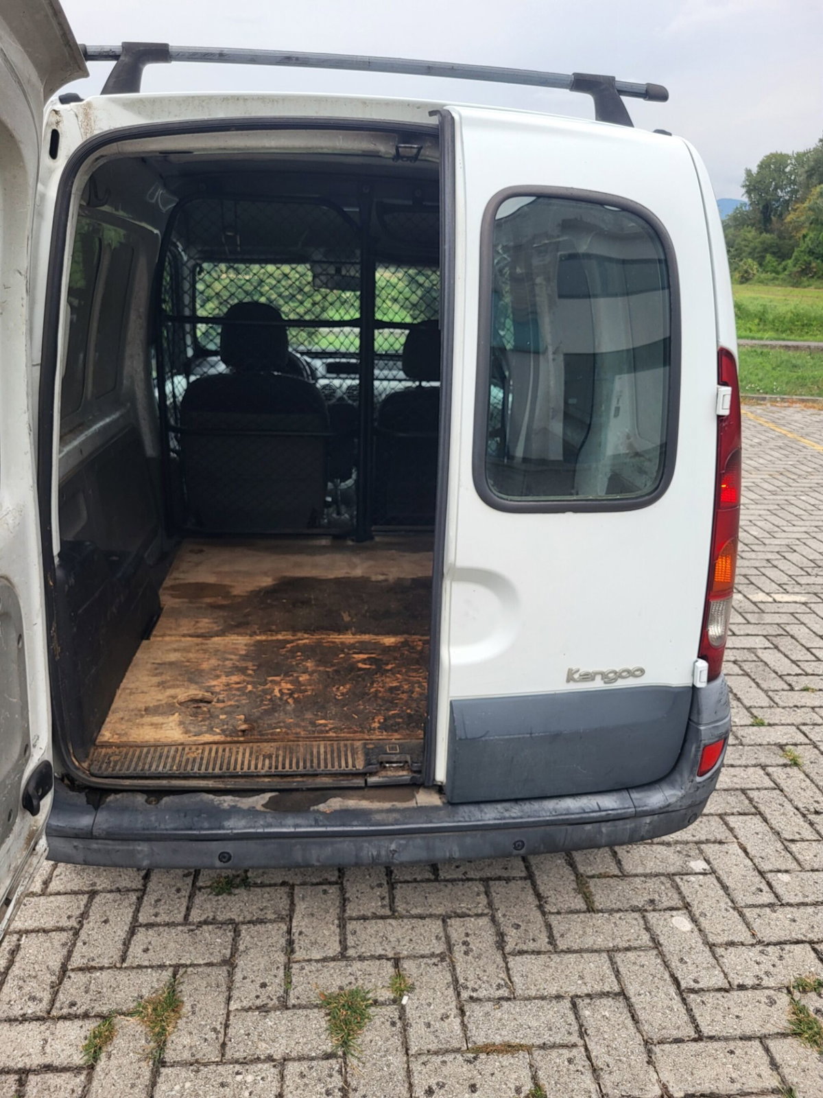 Renault Kangoo 1.5 dCi/70CV 4p. Pack (16)