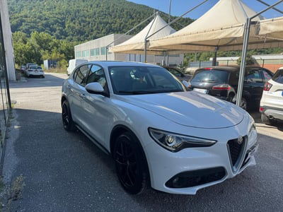 Alfa Romeo Stelvio Stelvio 2.2 Turbodiesel 180 CV AT8 RWD Business usata