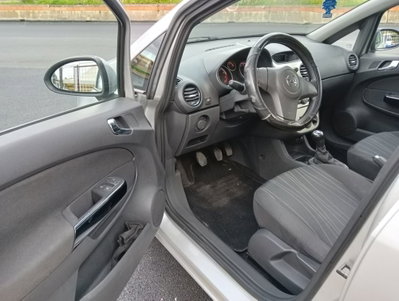 Opel Corsa 1.2 80CV 5 porte GPL-TECH Club (7)