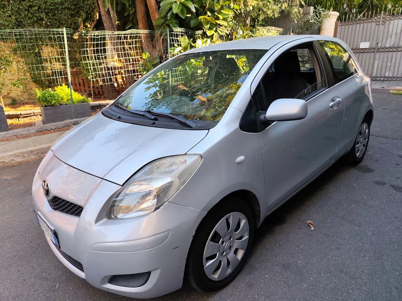 Toyota Yaris 1.0 3 porte