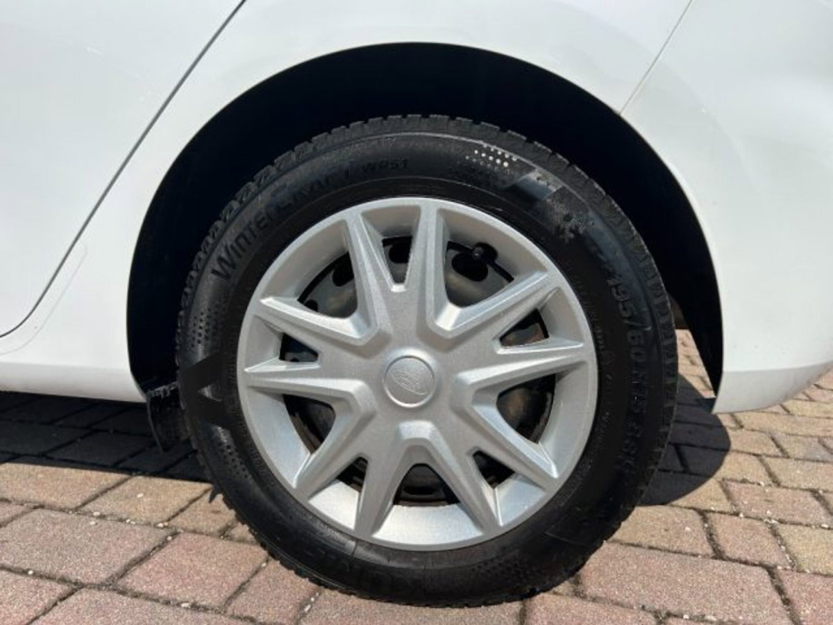 Ford Fiesta 1.5 EcoBlue 5 porte Business High (15)