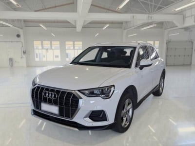 Audi Q3 35 2.0 tdi Business Advanced s-tronic usata