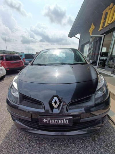 Renault Clio 1.2 16V 5 porte Confort usata
