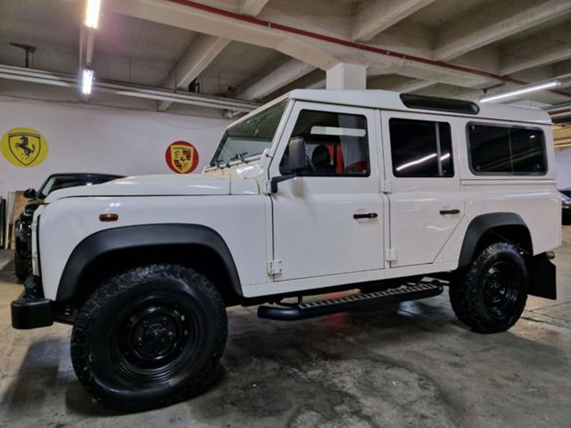 Land Rover Defender 110 2.4 TD4 Station Wagon E