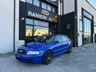 Audi A4 Avant 3.2 V6 mult. usata