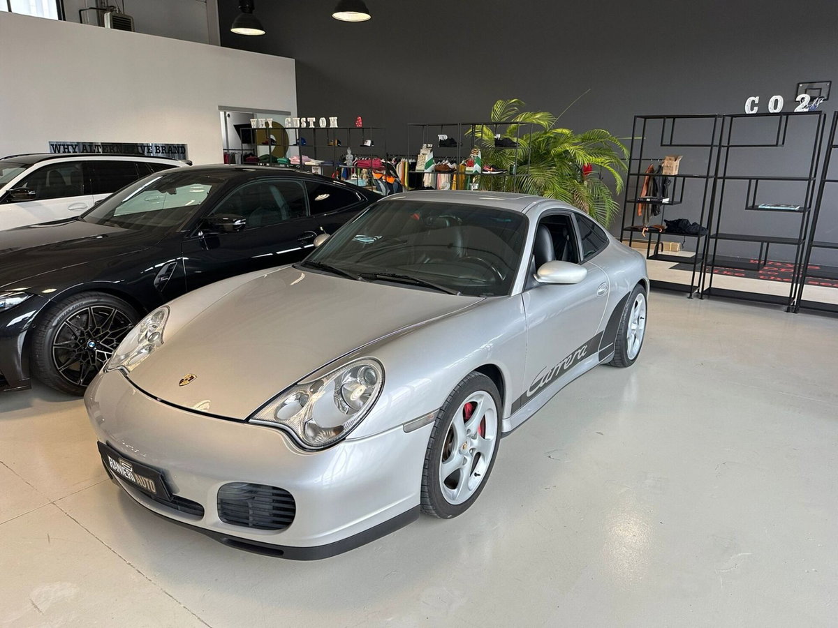 Porsche 911 Coupé Carrera 4S cat