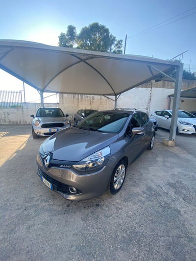 Renault Clio 1.2 75CV 5 porte Wave usata
