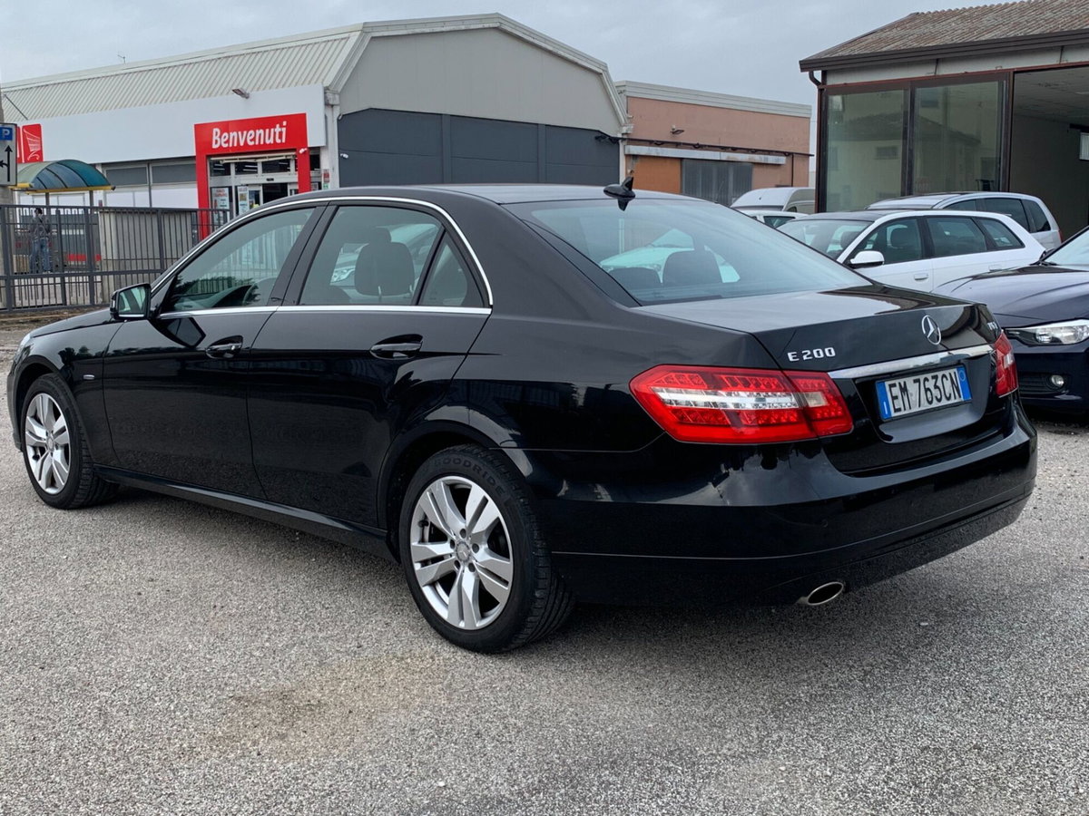 Mercedes-Benz Classe E 200 NGT BlueEFFICIENCY Executive (5)