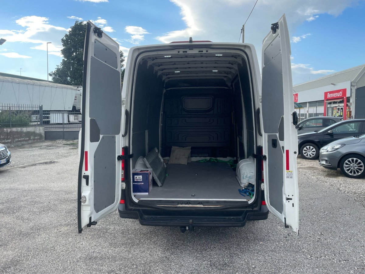 Volkswagen Veicoli Commerciali Crafter Furgone 35 2.0 tdi 140cv L3H3 (9)