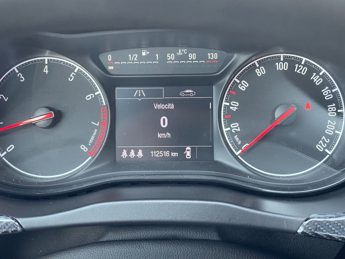 Opel Corsa 1.4 90CV GPL Tech 5 porte Cosmo (14)