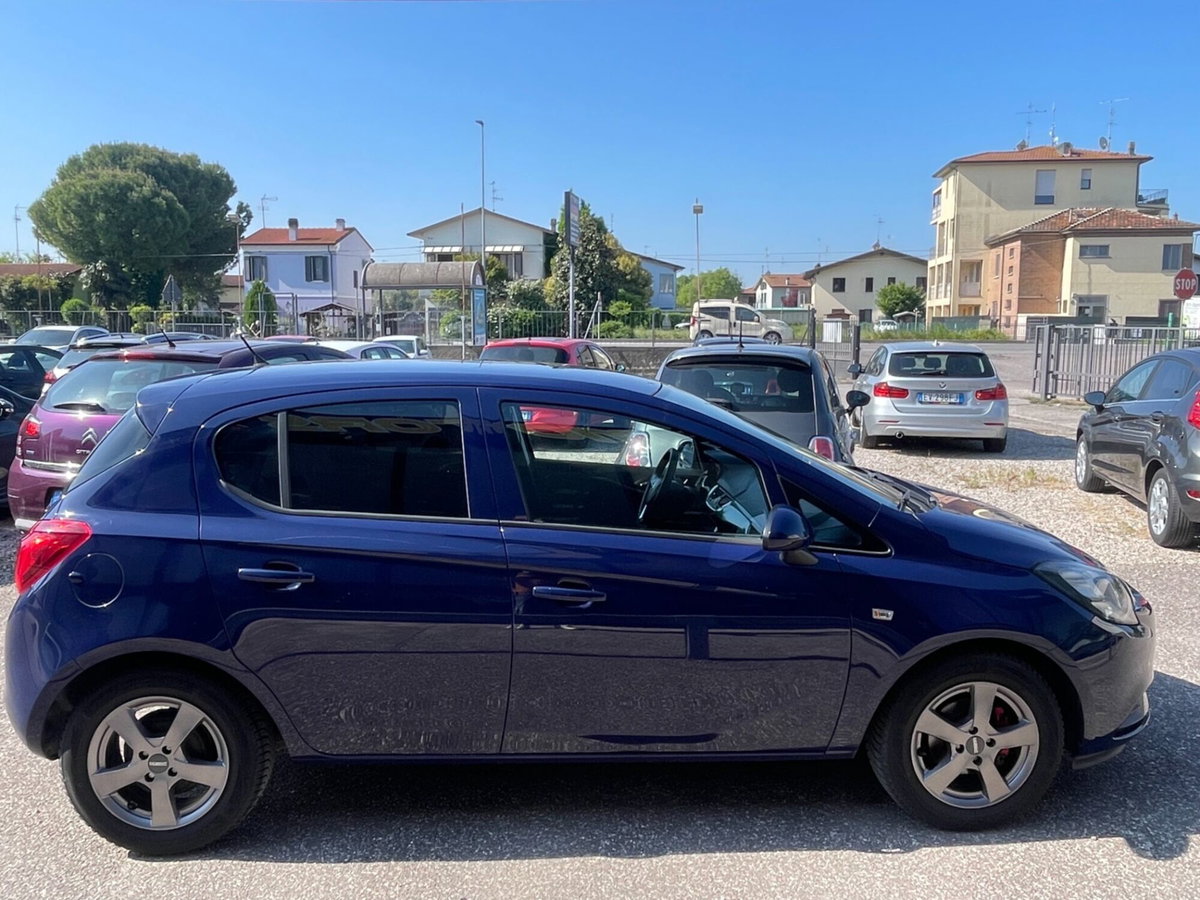 Opel Corsa 1.4 90CV GPL Tech 5 porte Cosmo (4)