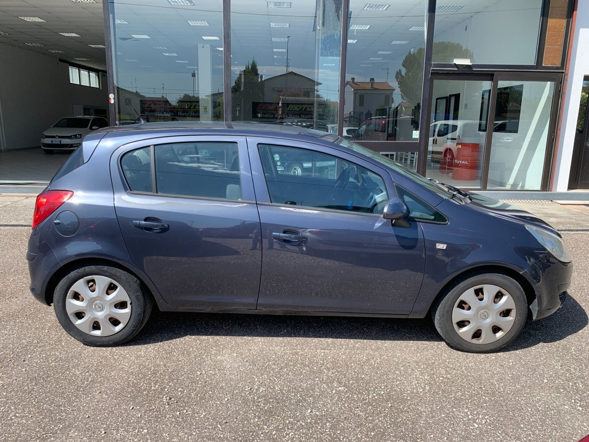 Opel Corsa 1.2 5 porte Enjoy (10)