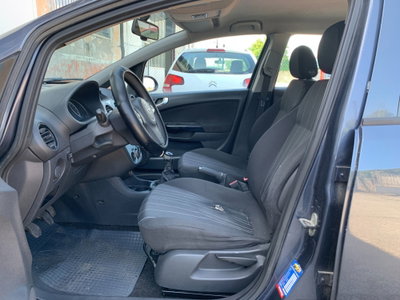 Opel Corsa 1.2 5 porte Enjoy (11)