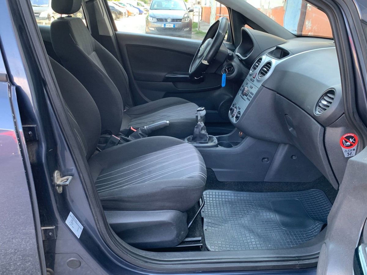 Opel Corsa 1.2 5 porte Enjoy (15)