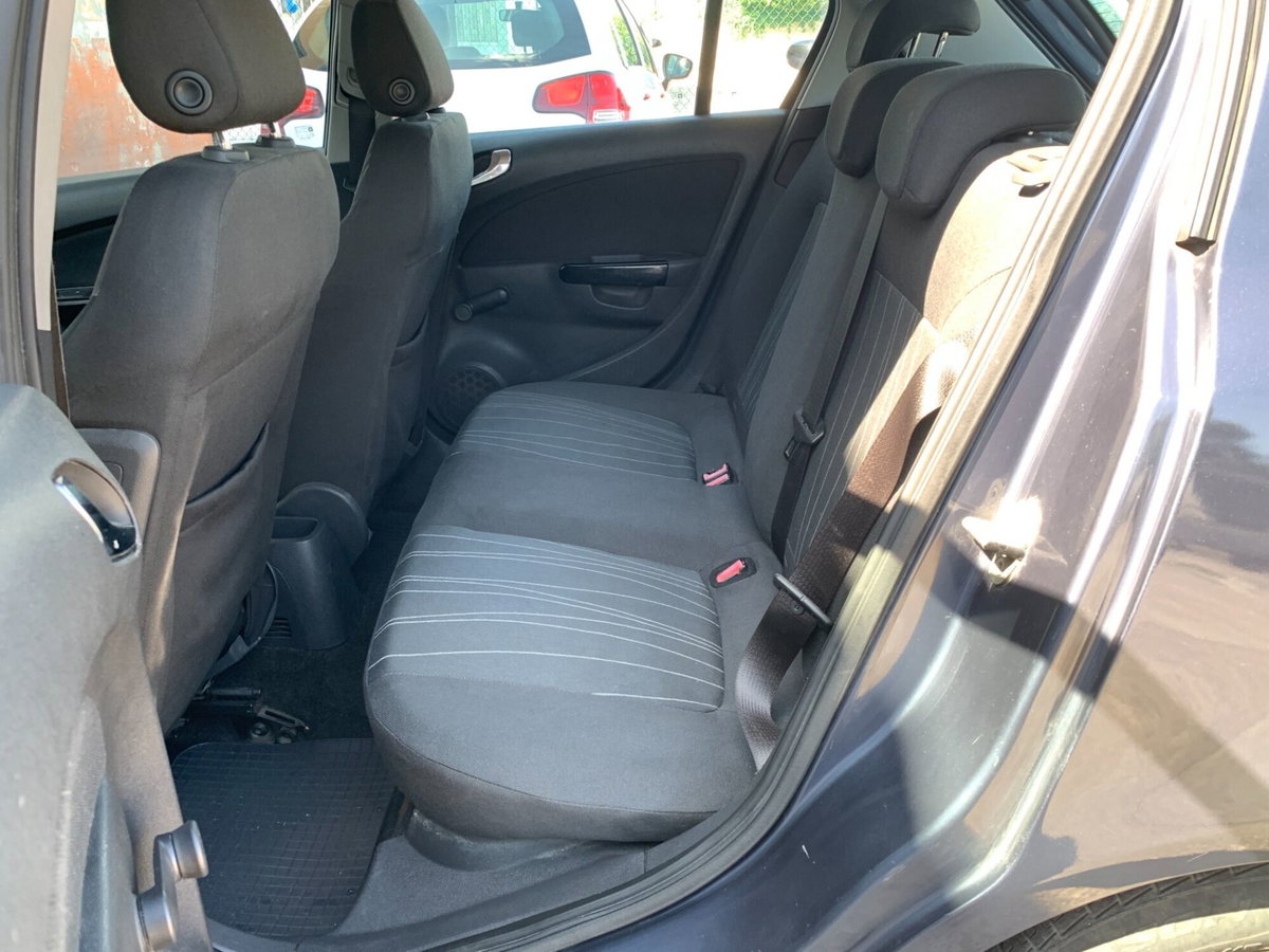 Opel Corsa 1.2 5 porte Enjoy (18)